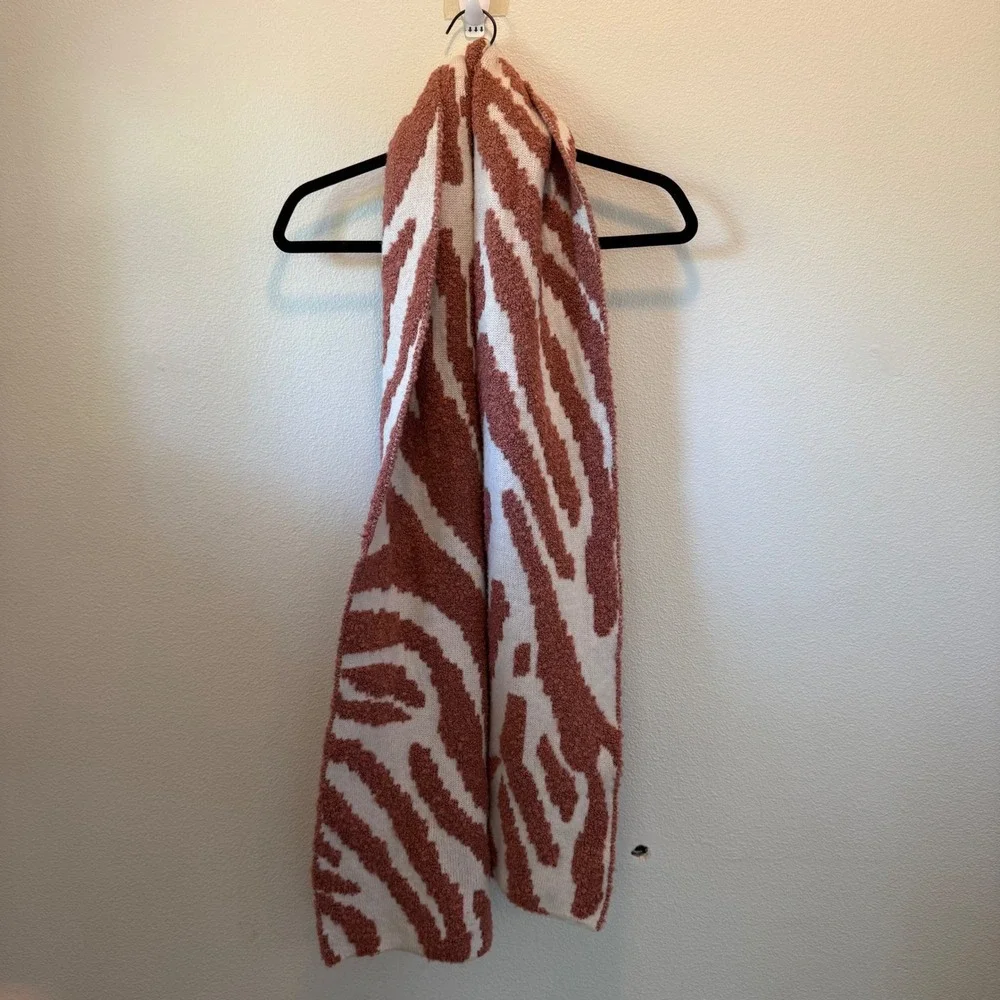 Marcus Adler New York Zebra Print Scarf Rust Orange Cream Boucle Knit Wool Blend